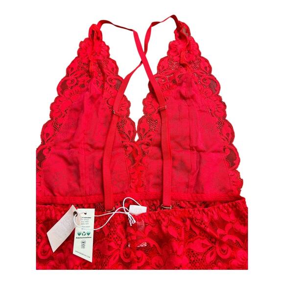 We are HAH / Free People NWT Comin' In HAHt Bodysuit Siren Red S Lace Coquette - Picture 7 of 9